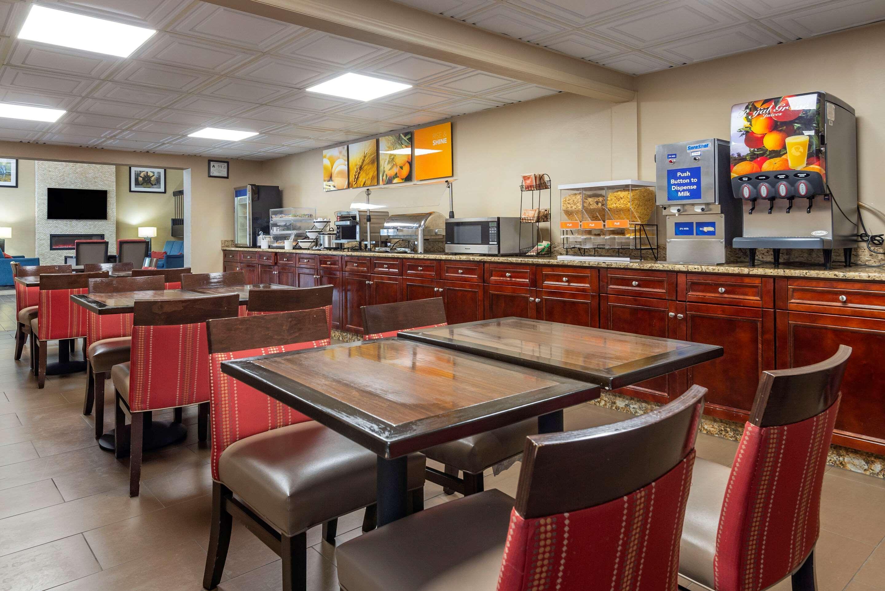 Comfort Inn Matthews / Charlotte Buitenkant foto
