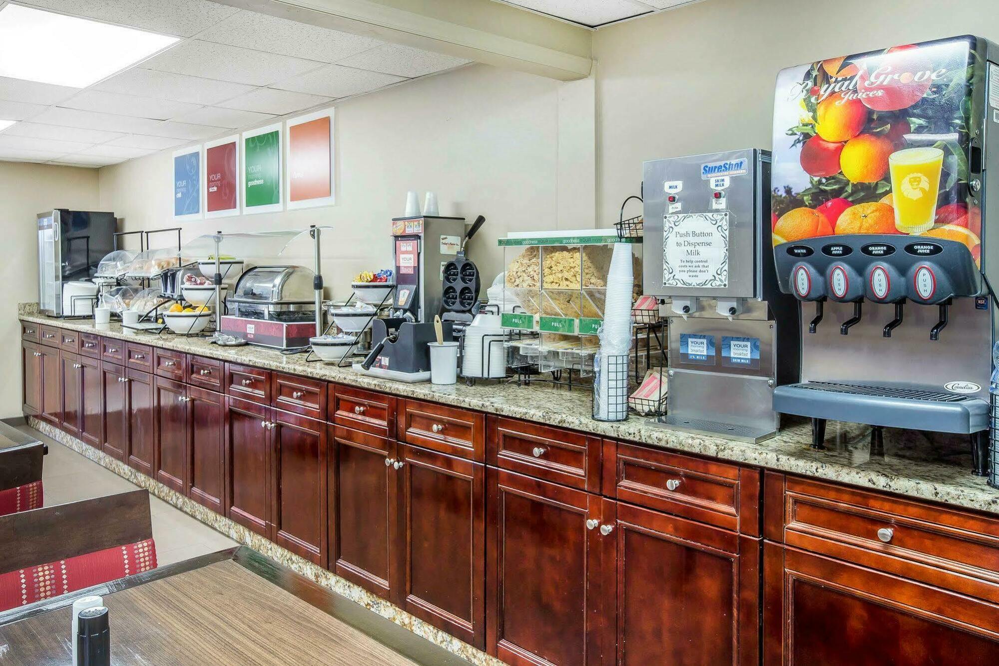 Comfort Inn Matthews / Charlotte Buitenkant foto