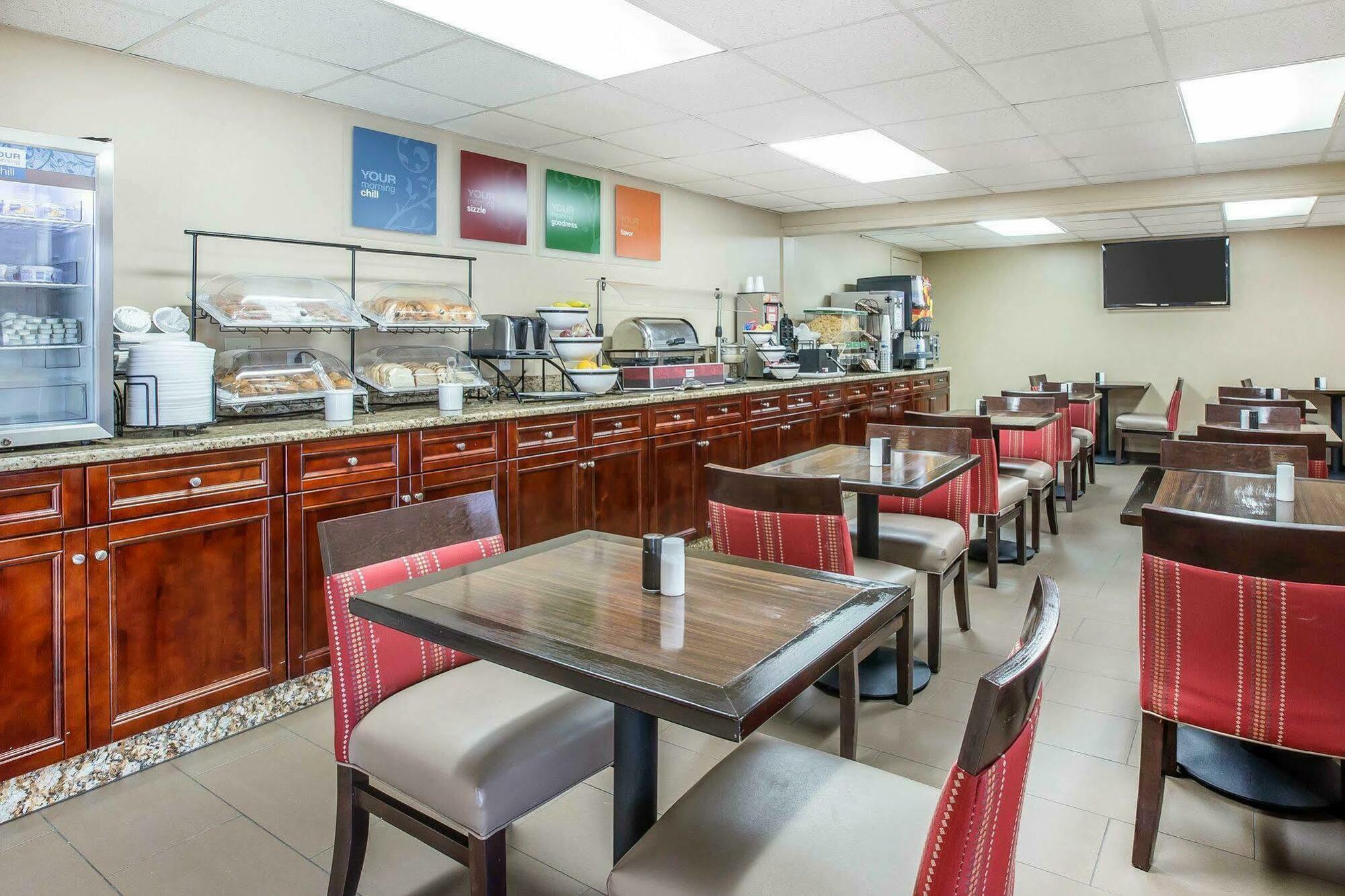 Comfort Inn Matthews / Charlotte Buitenkant foto